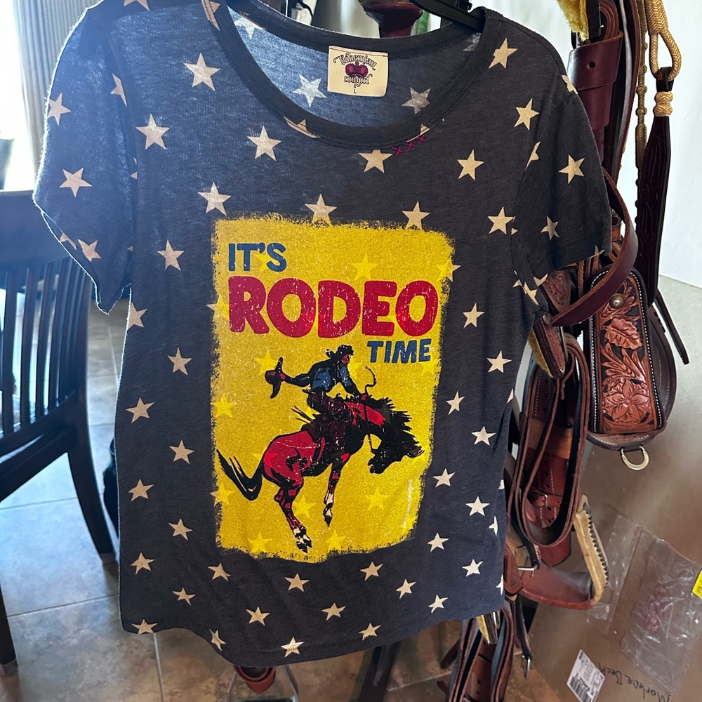 It’s Rodeo Time tshirt - Picture 4 of 5